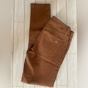 DL1961 Emma leggings spur Brown Skinny Jeans
4 way 360 comfort